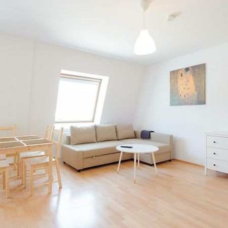 Central Living Apartments - Rathaus Vienna Exterior photo