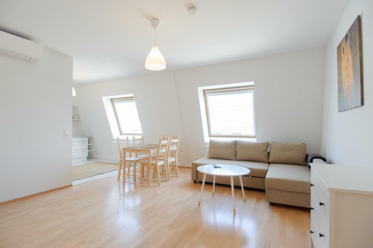 Central Living Apartments - Rathaus Vienna Exterior photo
